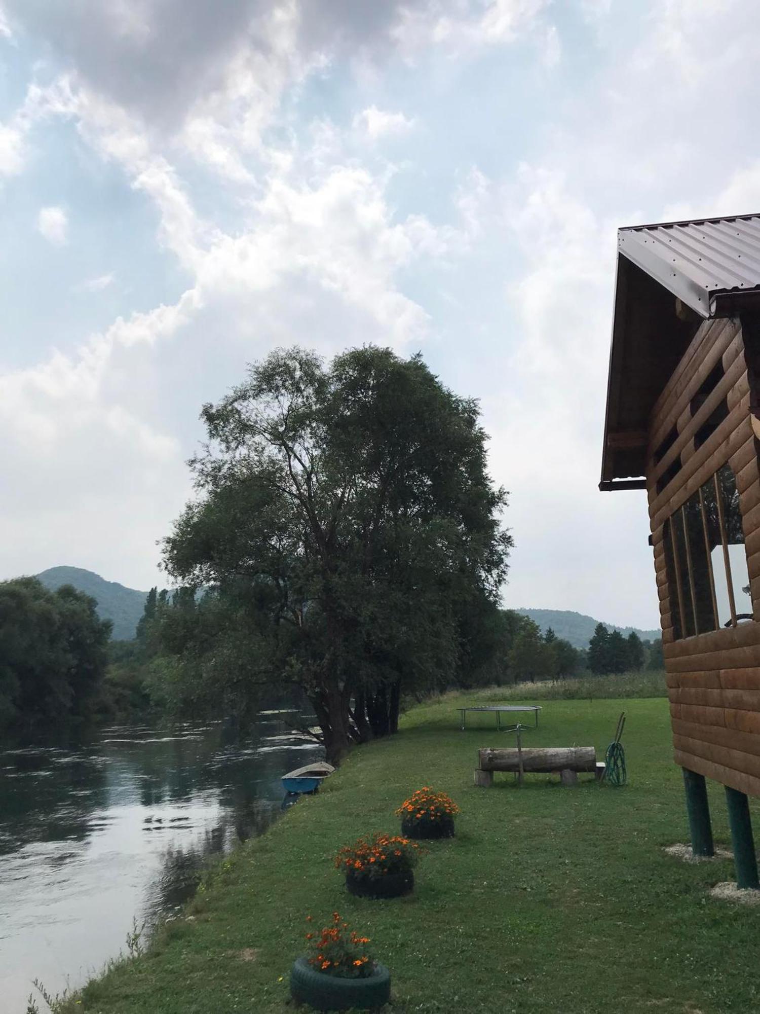 Vikendica Na Plivi Villa Sipovo Exteriör bild